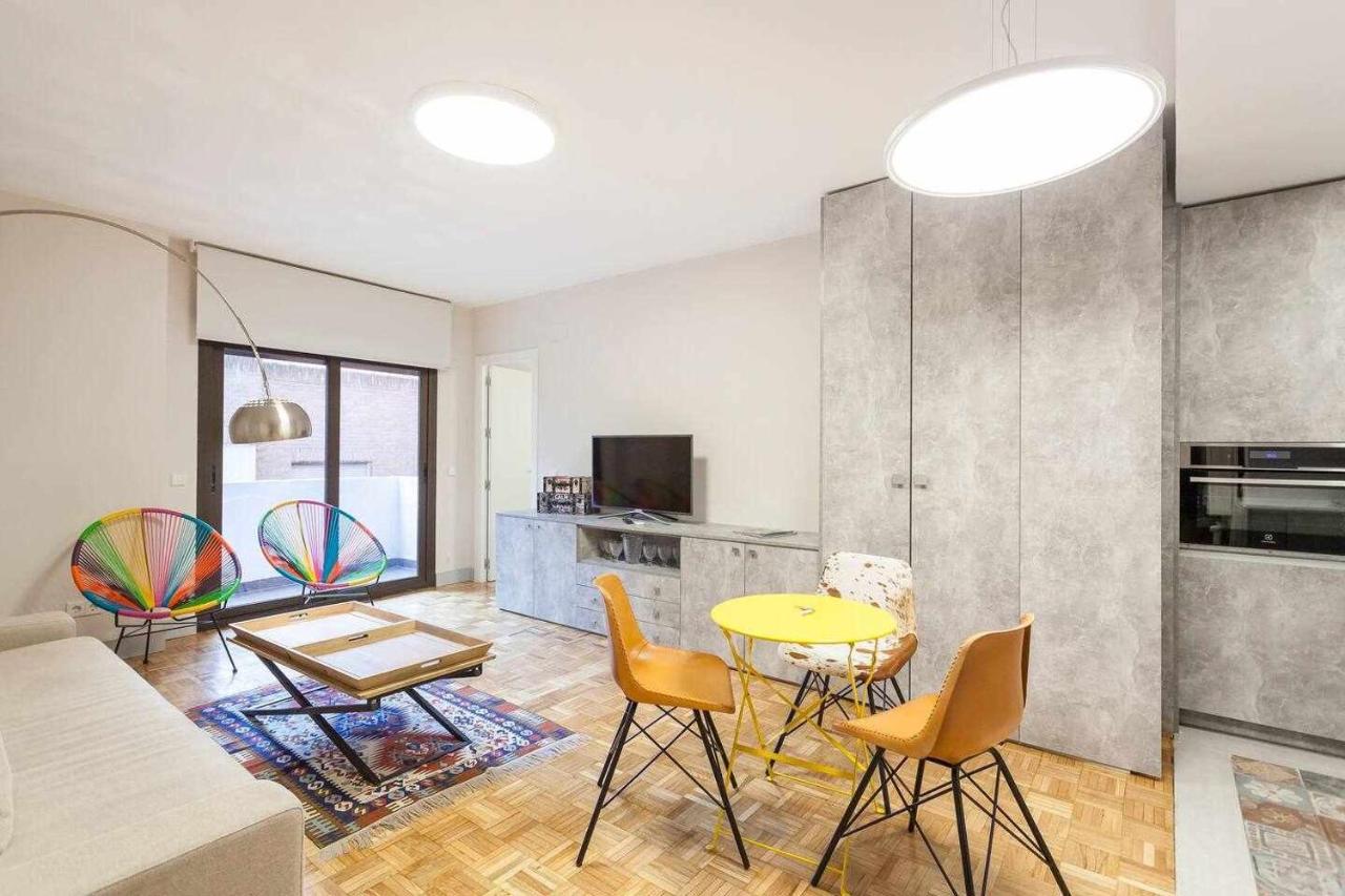 Apartamento Lujo Castellana Chamartin Apartment Madrid Exterior photo