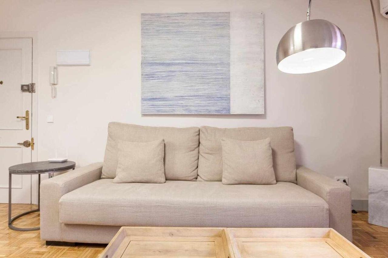 Apartamento Lujo Castellana Chamartin Apartment Madrid Exterior photo